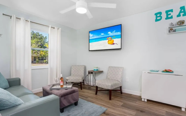 Modern Grove Beautiful 3 Bedroom Home