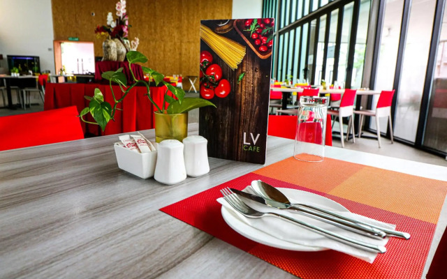 Lakeview Terrace Resort Pengerang