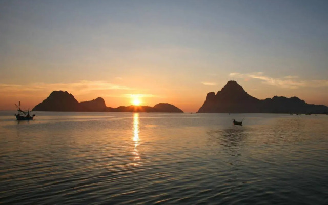 Prachuap Beach Hotel