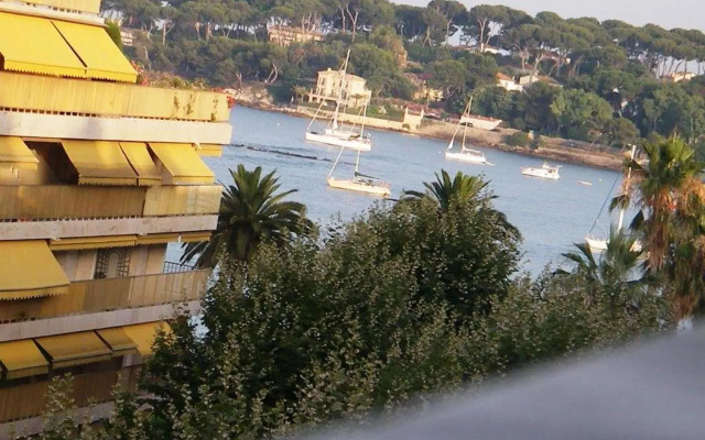Studio Standing Bord De Mer Et Vue