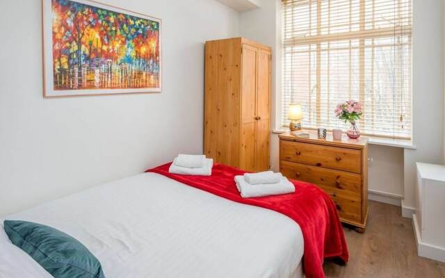 2 bed in Amazing West London Location