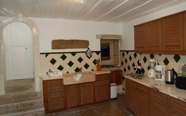 Villa Santa Iria by Portugal Portfolio