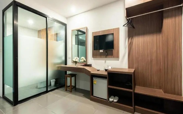 Yamin Seaview Hotel
