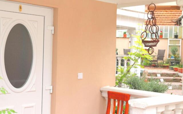 yox apartment 5