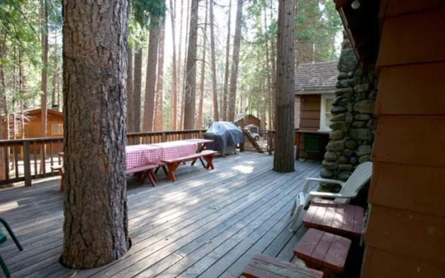 RedAwning Cabin #80 The Chattertons