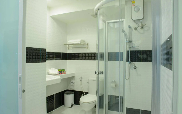 RoomQuest Suvarnabhumi Airport Rom Klao