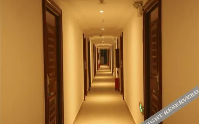 Yuejia Holiday Hotel (Yalong Bay Hehong Holiday Sunshine Branch)