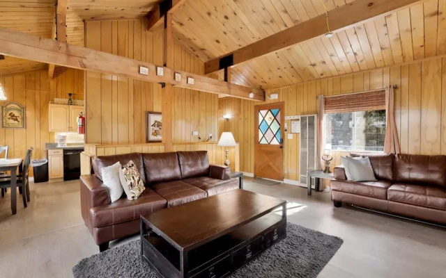Sweet Cabin Home Gateway #2576