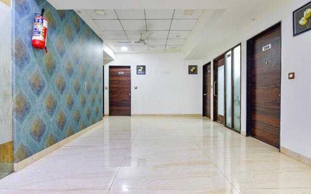 Fabhotel Acropole Inn