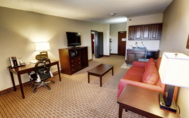 Holiday Inn Minot Riverside