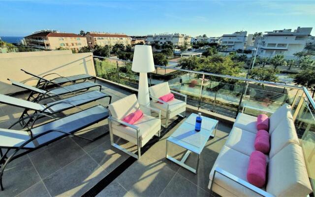 Penthouse 2 bedrooms in Mil Palmeras