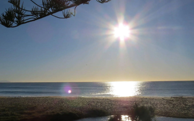 Beachfront Hallidays Point