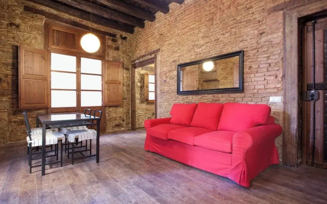 Stylish Gothic Apartment In El Born