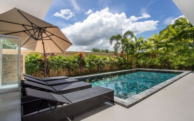 Seaview Pool Villa Dragon D in Tropics