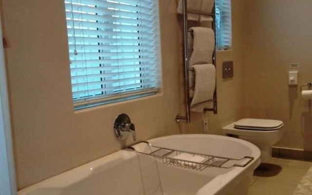 Kowie River Guest House