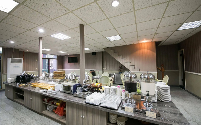 Jiuning Business Hotel