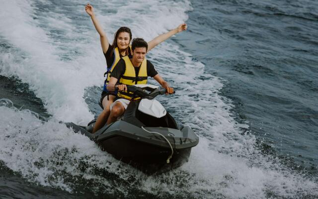 d’Nusa Beach Club and Resort