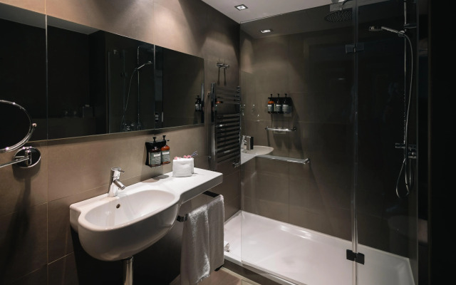 Crowne Plaza Madrid - Centre Retiro by IHG