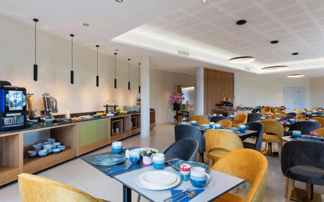 Brit Hotel Privilège Paris - Rosny