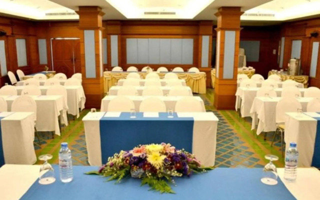 New Travel Beach Resort