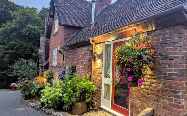 Worralls Grove Guest Farm House