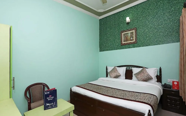 OYO 11312 Hotel Aero Capitol