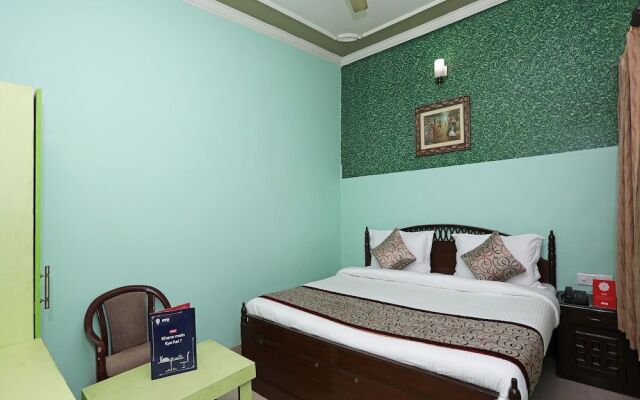 Oyo 11312 Hotel Aero Capitol