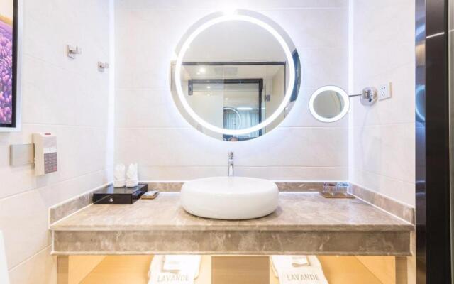 Lavande Hotel Heyuan Wanlongcheng