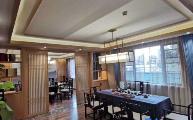 Poyer Exquisite Hotel