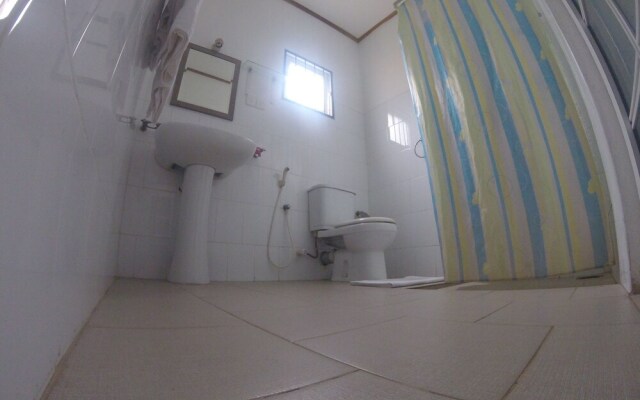 Negombo Blue Villa Hotel