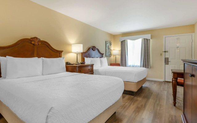 Best Western Plus Santee Inn