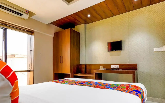 Fabhotel Eros 211