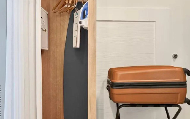 Universal's Endless Summer Resort - Dockside Inn and Suites