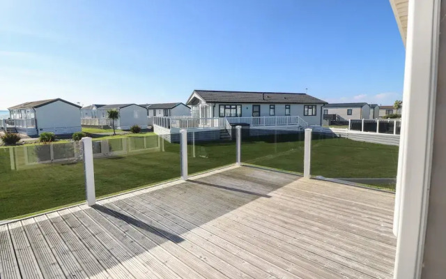 Seafront Holiday Home 2