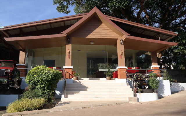 PhuBaChiang Golf & Resort Pakse