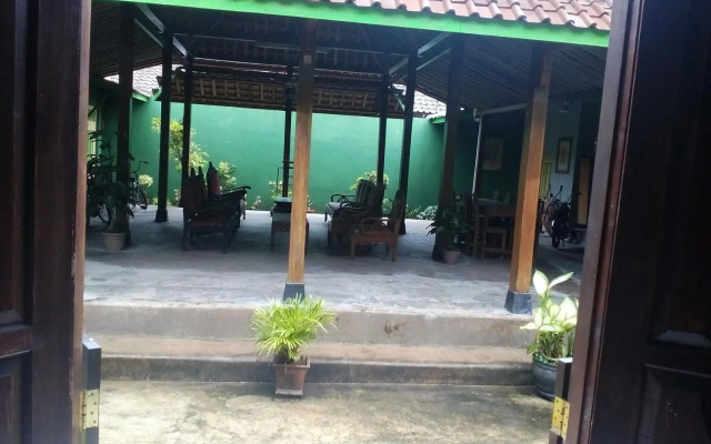 Pendopo Kayuwanan Syariah