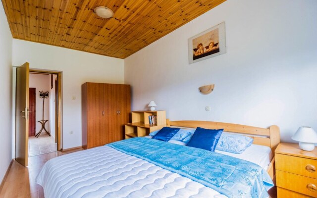 Beautiful Home in Krnica With Wifi and 2 Bedrooms