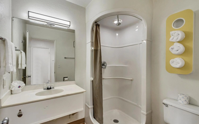 Motel 6 Ogden, UT- Downtown