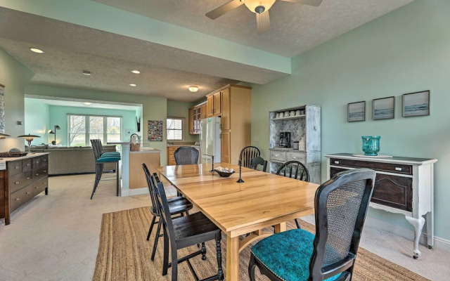 Bright Manistee Condo w/ Beach + Pool Access!