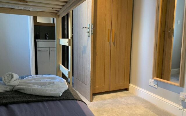 Donatello Rooms Aldgate