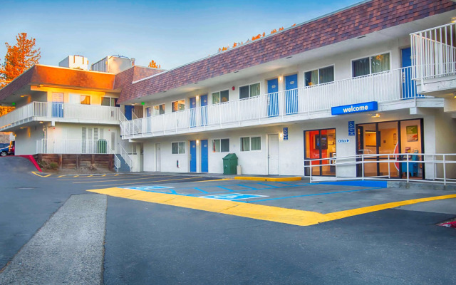Motel 6 Mammoth Lakes, CA