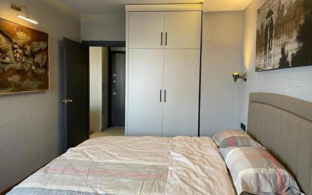 Central Location 10 minutes from the beach