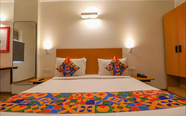 Fabhotel Lord Inn