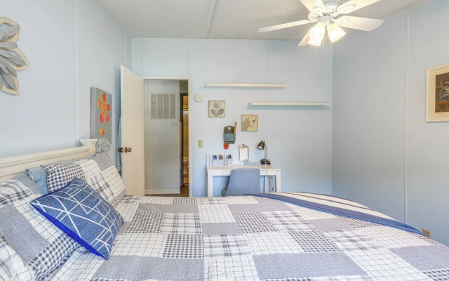 Riverfront Granbury Home w/ Patios & Boat Dock!