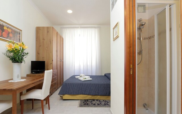 Domus Valentina Apartment