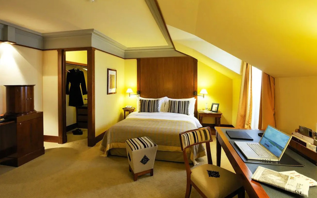 Beau Rivage Hotel