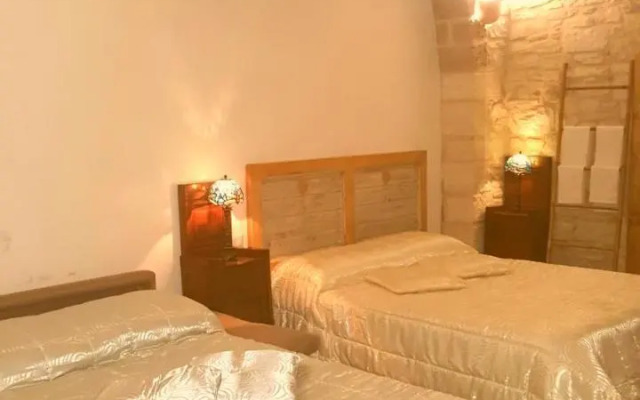 Piazza Duomo - Medieval Puglia's House