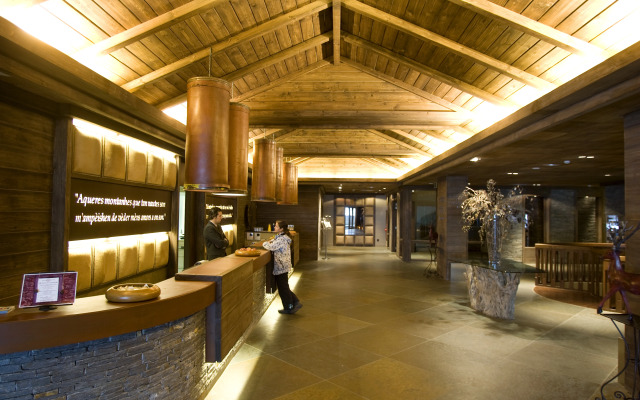 Hotel Val De Neu