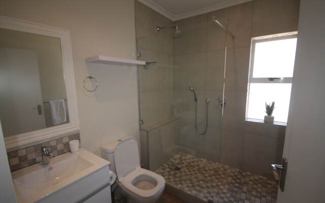 York Mews 14 by CTHA