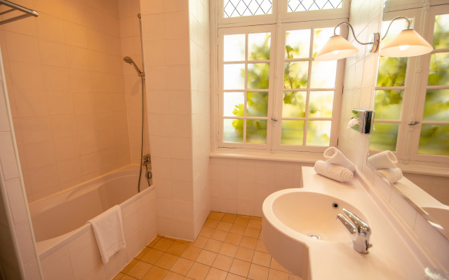 Hôtel Le Donjon - Coeur de la Cité Médiévale